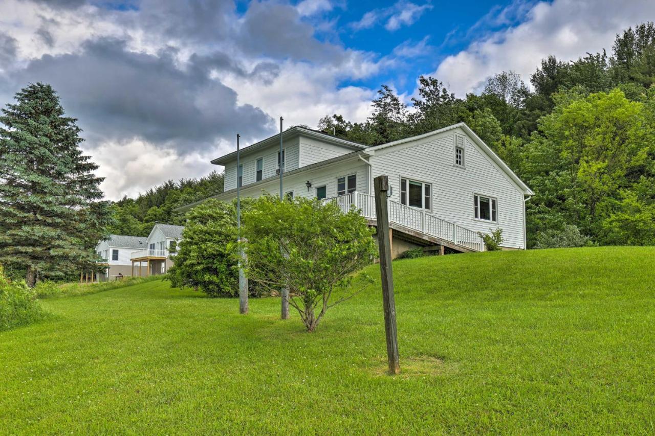 Apartment With Shared Deck And View Of Cowanesque Lake Lawrenceville Екстериор снимка